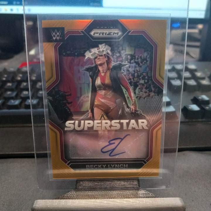 2023 WWE Prizm Becky Lynch Gold Auto /10 Pulled by Vintage Breaks